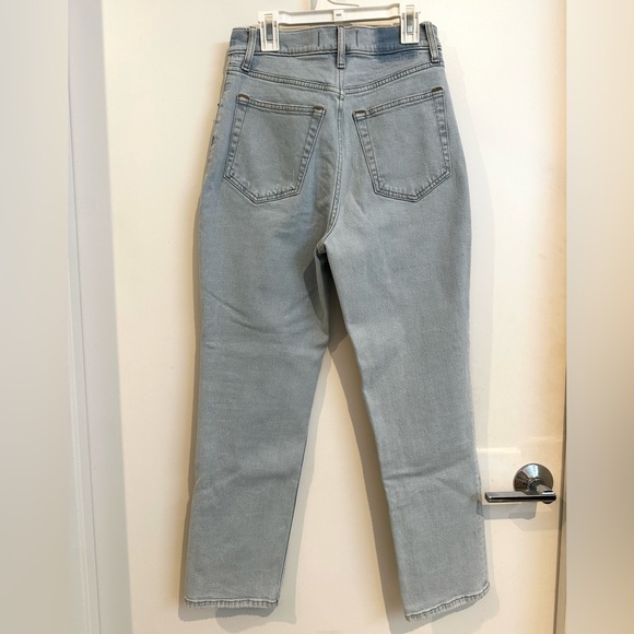 Abercrombie Ankle Straight Ultra High Rise Jean - Picture 2 of 4